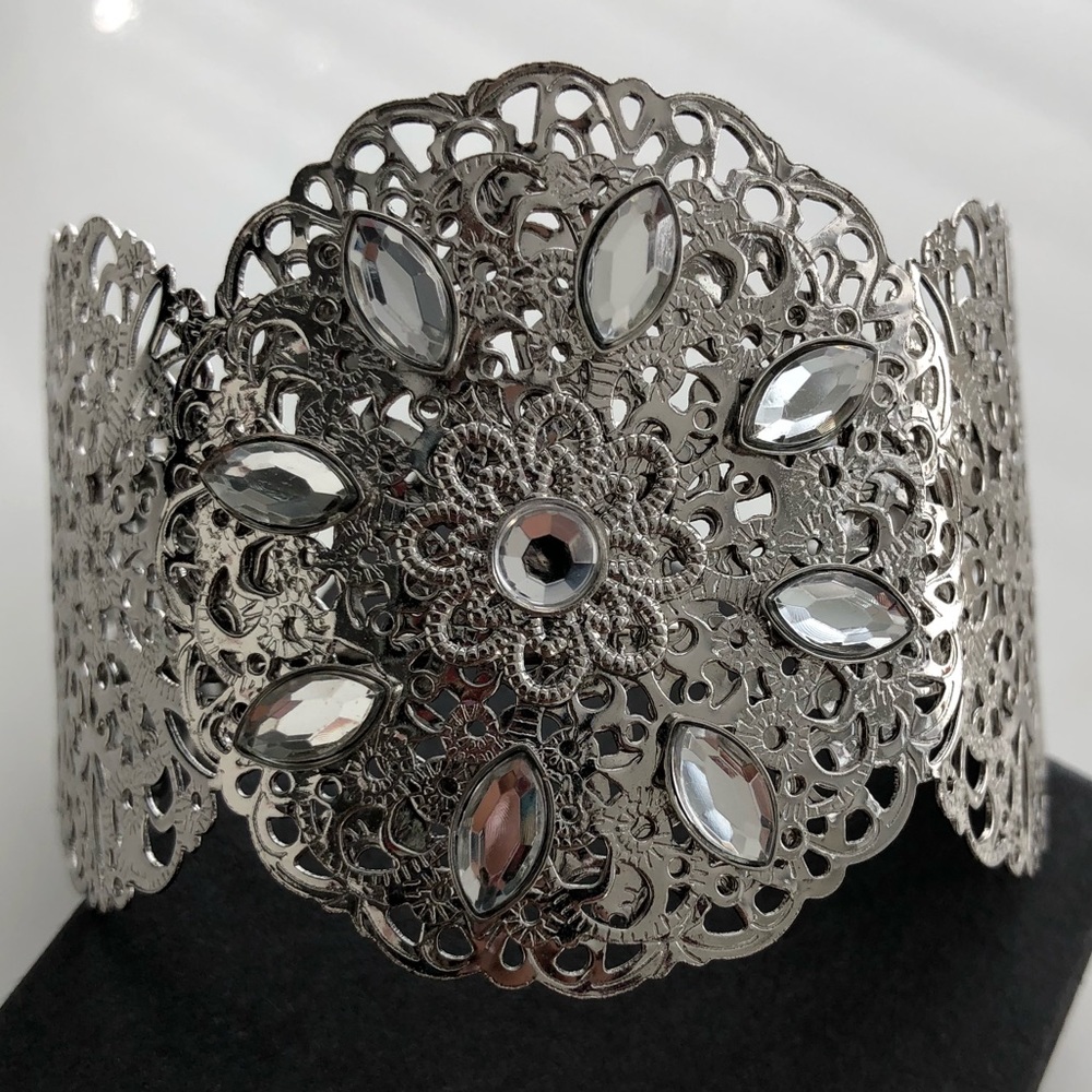 Forever 21 Bracer Style Bangle